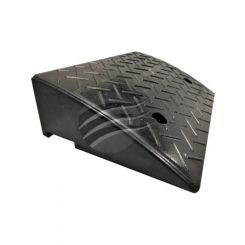 Roadgear Heavy Duty Single Rubber Kerb Ramp 475mm x 320mm x 130mm Rated 10,000kg